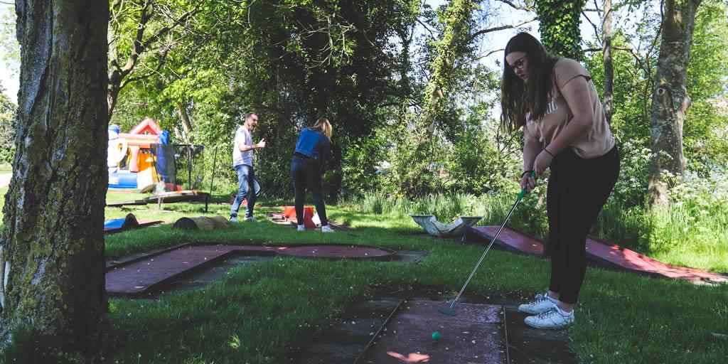 Gratis mini golf op Vaderdag!
